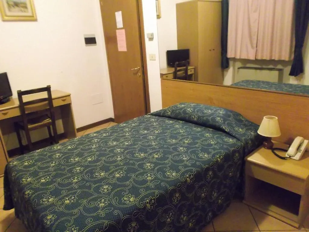 ***  Hotel Cavalieri Fornovo di Taro Olaszország